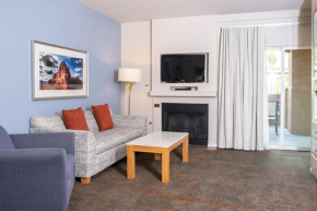 Enjoy Las Vegas Blvd with the Family in 2BD condo with resort lazy river